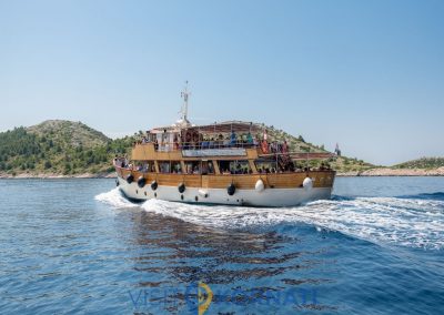 Arbiana boat
